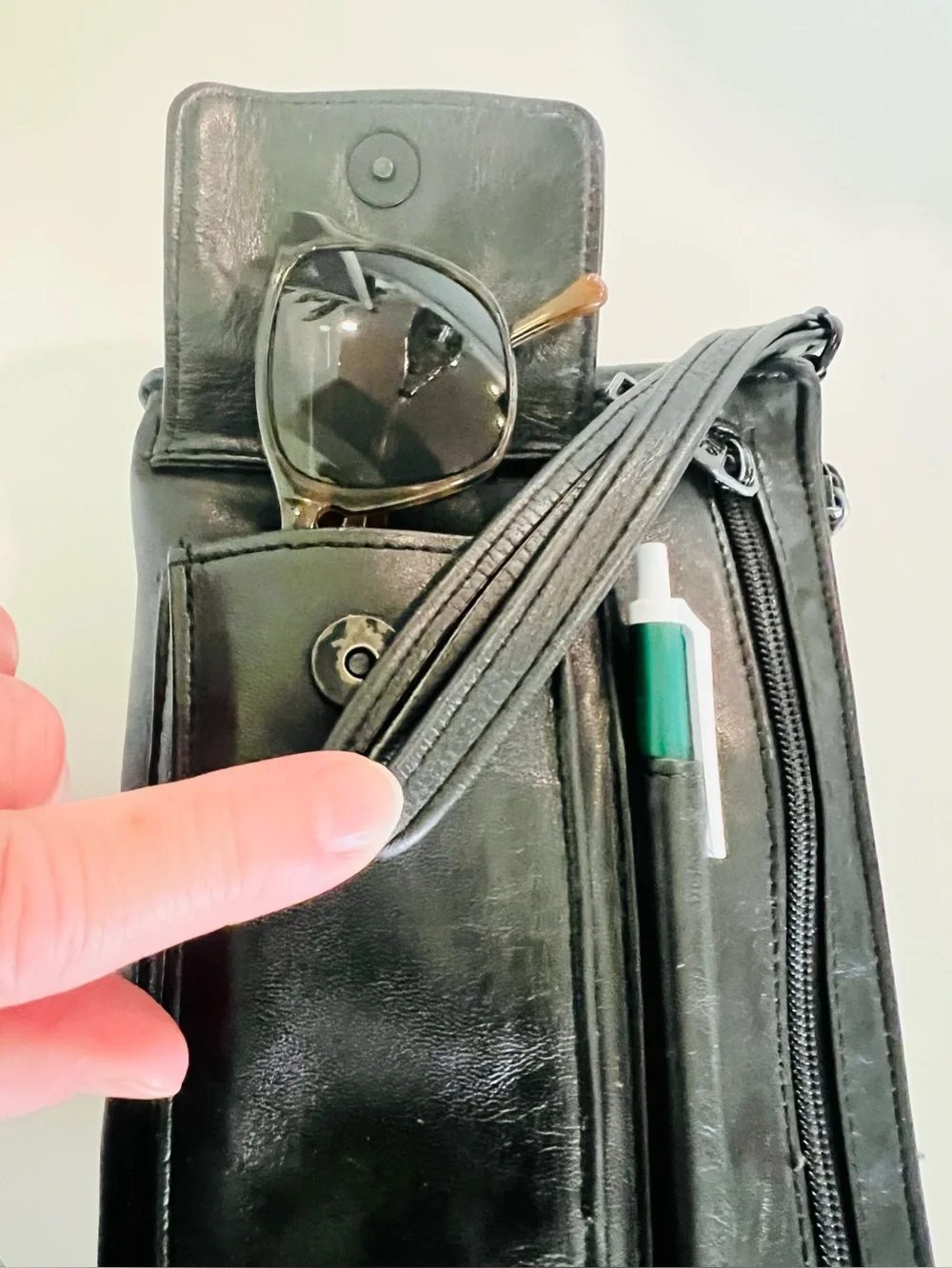 Vintage Satchi Black Genuine Leather Travel Organizer and Clutch Wristlet.